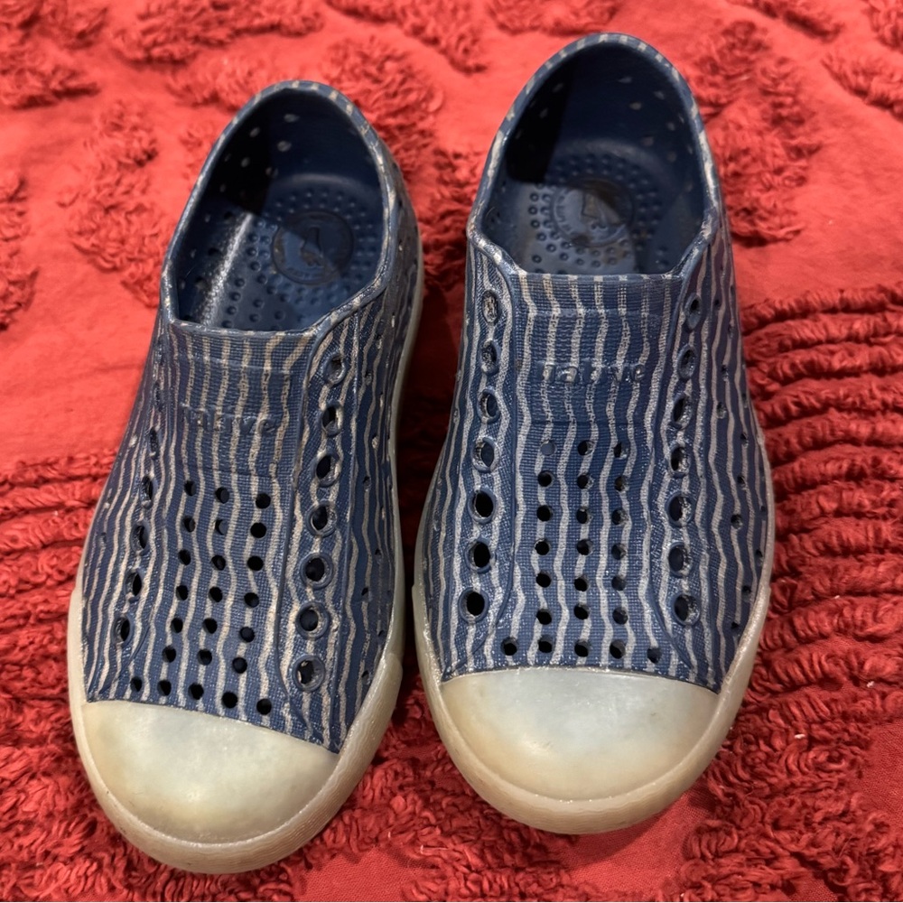 Native Jefferson Glow Sole Blue Waterproof Slip-On Sneakers